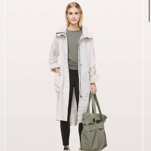Lululemon Smooth Departure Jacket Light Chrome Water-Resistant Size 8